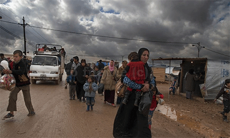 refugiados sirios buscan asilo en Europa Vaticano acoge a familia de refugiados sirios
